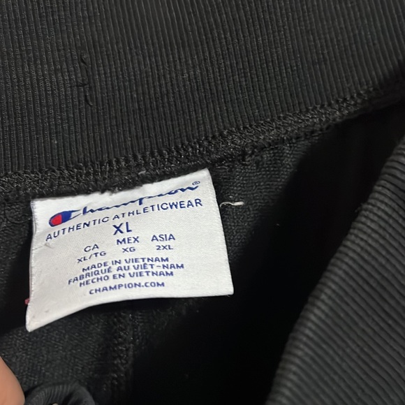 Mens black champion sweatpants. Size XL. - Picture 3 of 6